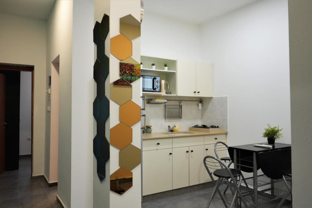 Miraks Harav Kuk Apartamento Tel Aviv Exterior foto