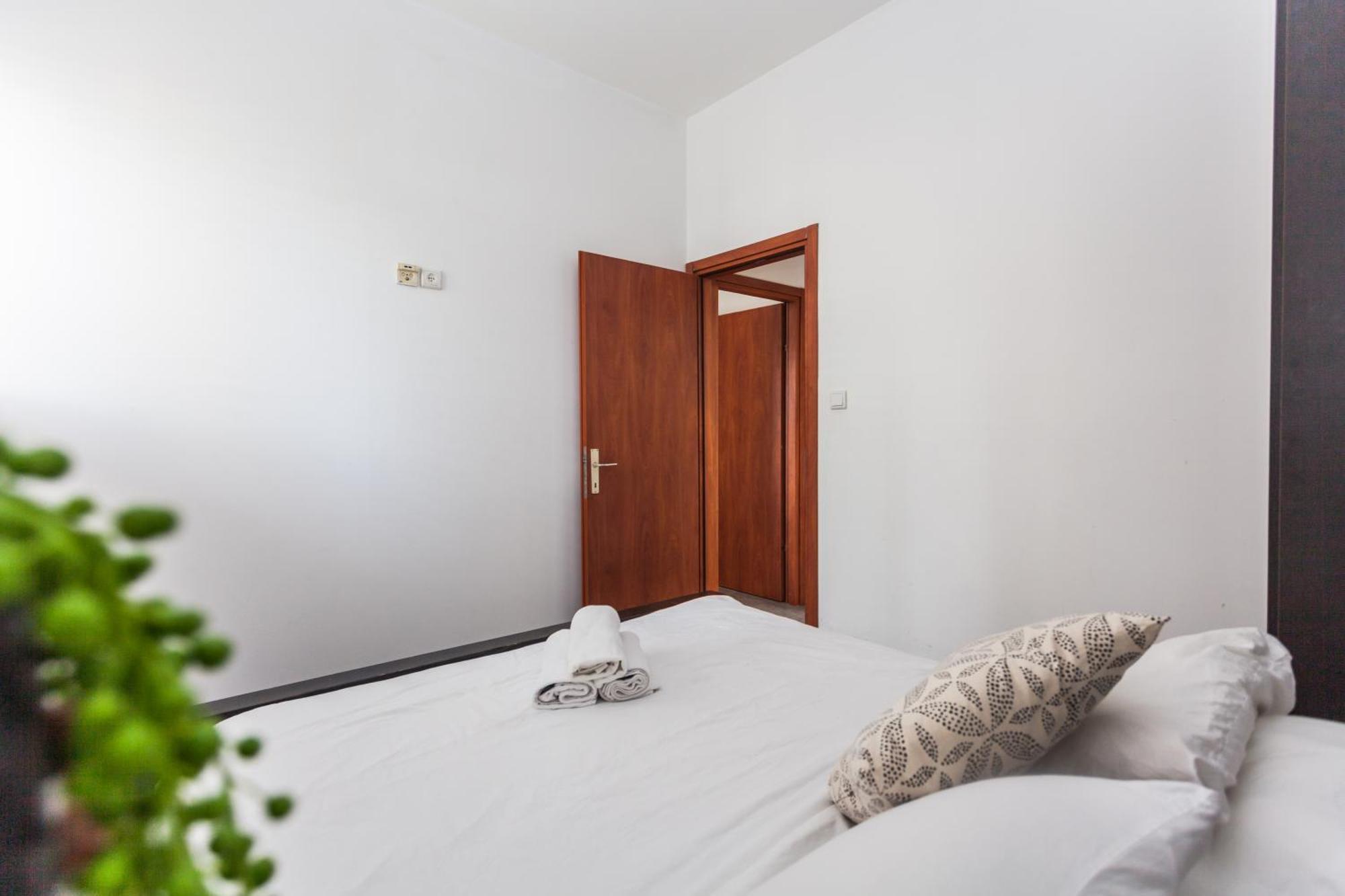 Miraks Harav Kuk Apartamento Tel Aviv Exterior foto
