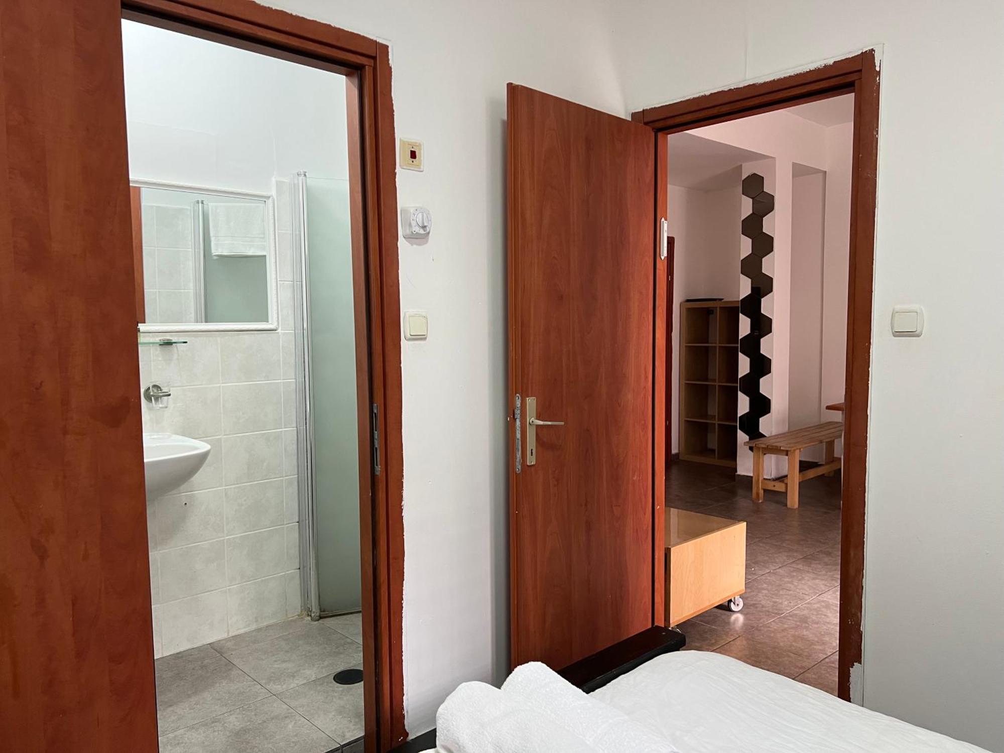 Miraks Harav Kuk Apartamento Tel Aviv Exterior foto